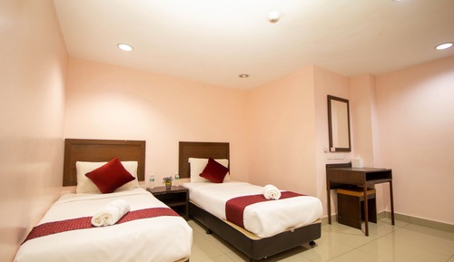 Standard Twin Room