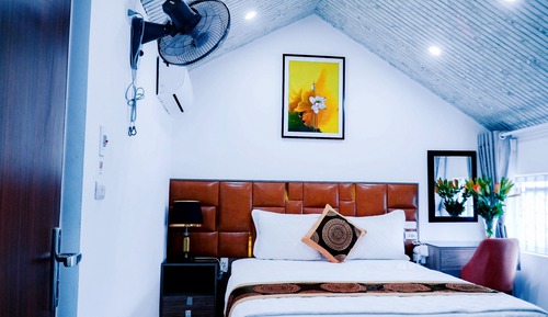 Economy Room