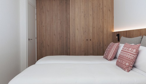 2 Bedroom Apartment Premium City View