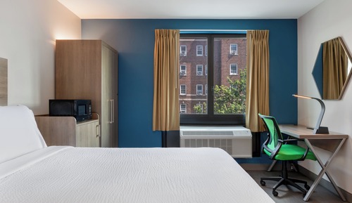 Standard Room, 1 King Bed, Accessible (Roll-In Shower)