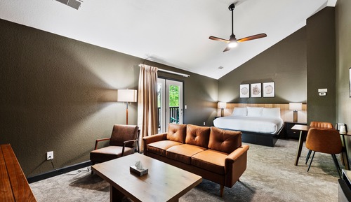 Renovated Cades Cove Luxury Suite Kitchenette