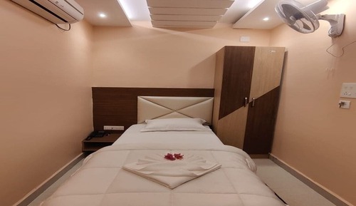 Standard Single Room