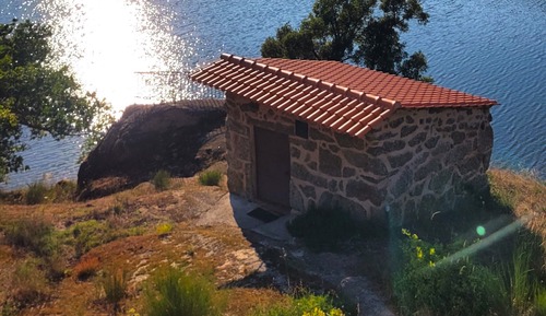 Romantic Cabin