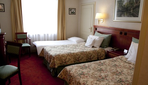 Basic Triple Room, Multiple Beds