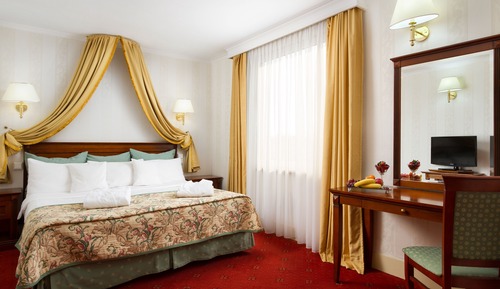 Traditional Suite