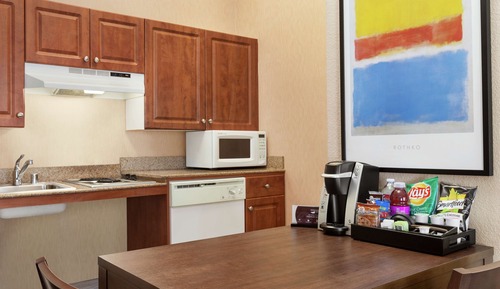 Premium Studio, 1 Queen Bed, Accessible, Bathtub