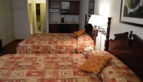 Room, 2 Queen Beds (Spa Tub and kitchenette)