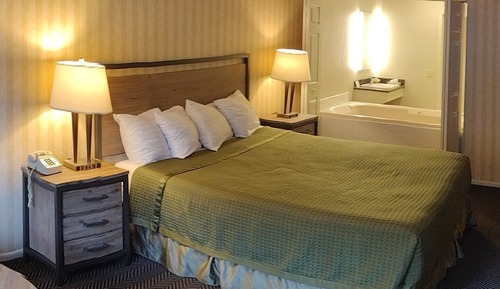 Standard Room, 1 King Bed ( Spa Tub )