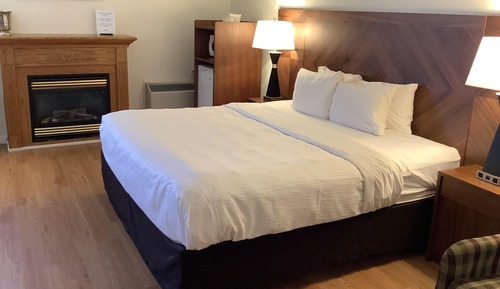 Studio Suite, 1 King Bed, Non Smoking, River View