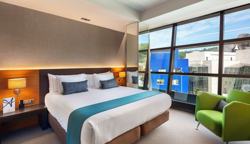 Room (Smart Guggenheim Views)