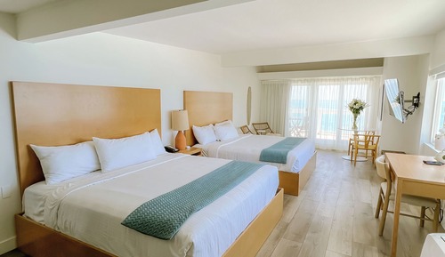 Suite, Multiple Beds, Oceanfront (Ocean Front Junior Suite 2 King Beds)
