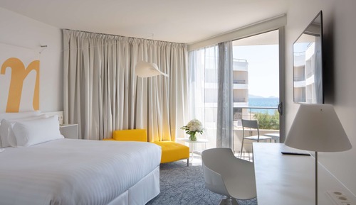 Junior Suite, Sea View (nhow)