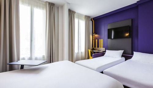 Standard Suite, Multiple Beds