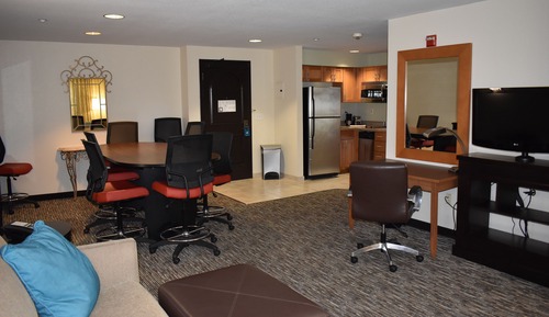 Standard Suite, 1 King Bed, Non Smoking, Kitchenette