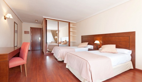 Triple Room (3 Adults)