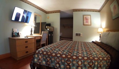 Standard Room, 1 Queen Bed