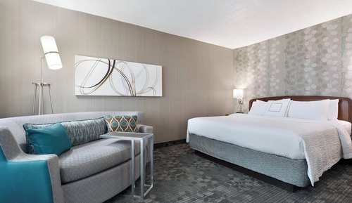 Room, 1 King Bed with Sofa bed, Non Smoking