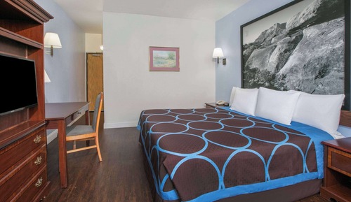 Standard Room, 1 King Bed, Smoking