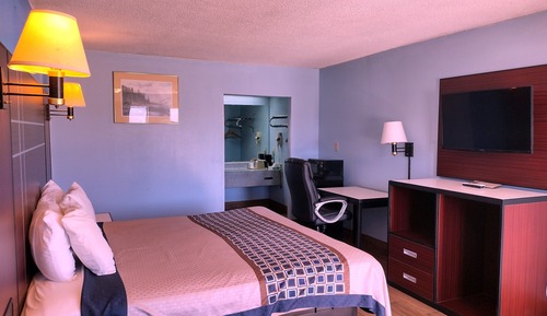 Standard Room, 1 King Bed, Smoking