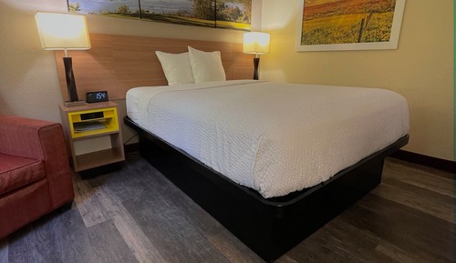 Standard Room, 1 Queen Bed, Non Smoking