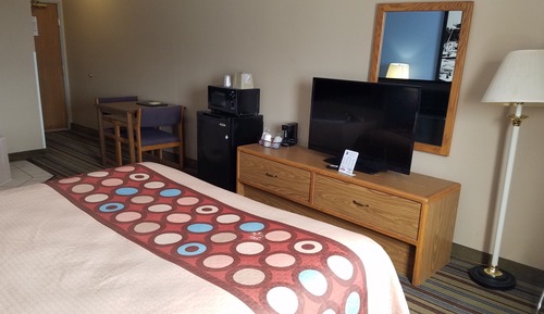 Studio Suite, 1 King Bed, Smoking