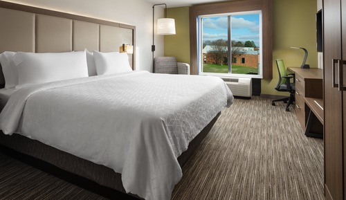 Standard Room, 1 King Bed