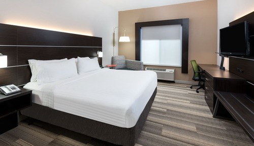 Standard Room, 1 King Bed, Accessible (Mobility)