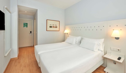 Standard Room (Extra Bed 2 adults + 1 child)