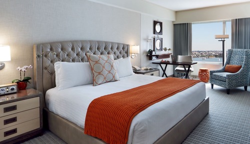 Signature Room, 1 King Bed, Harbor View