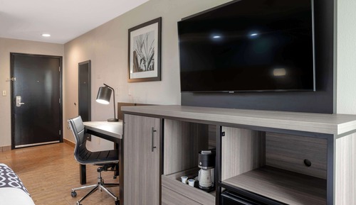 Suite, 1 King Bed, Non Smoking, Jetted Tub