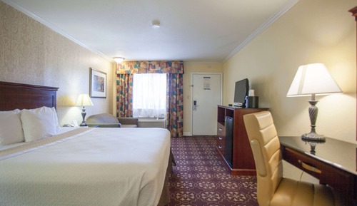 Standard Room, 1 King Bed, Smoking