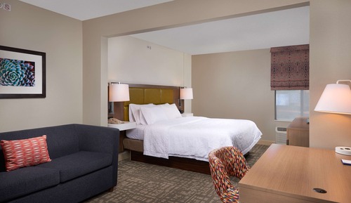 Deluxe Room, 1 King Bed, Non Smoking