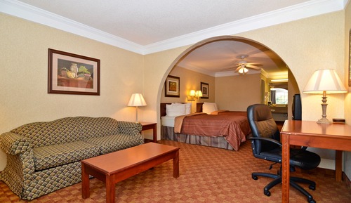 Standard Suite, 2 Double Beds, Non Smoking, Refrigerator & Microwave