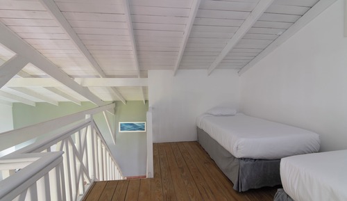 Club Bungalow, Garden View
