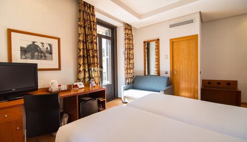 Superior Double Room, City View