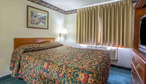 Standard Room, 1 Queen Bed, Non Smoking