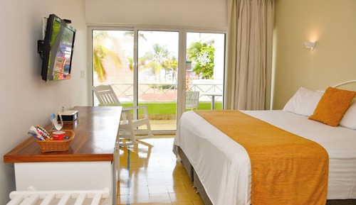 Superior Room, 1 Queen Bed, Garden View