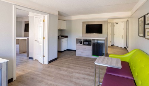 Family Suite, 1 King Bed, Non Smoking