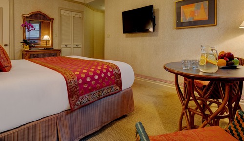 Premium Single Room, 1 King Bed, Accessible