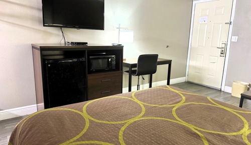 Room, 1 Queen Bed, Accessible, Non Smoking (Mobility)