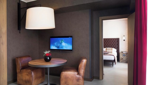 Executive Studio Suite