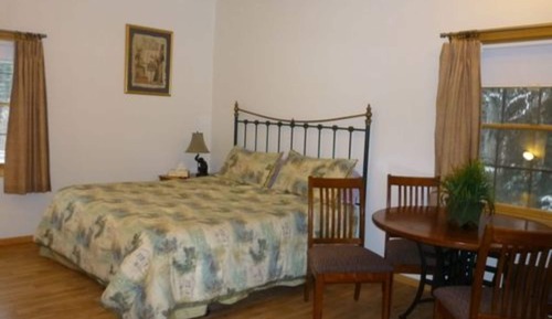 Room (Studio apartment)