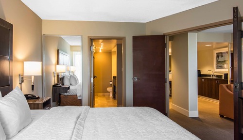 Suite, 1 King Bed, Non Smoking