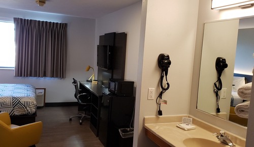Deluxe Room, 1 Queen Bed, Accessible, Non Smoking