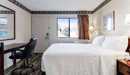 Room, 1 Double Bed, Accessible, Smoking
