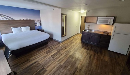 Suite, 1 King Bed, Non Smoking