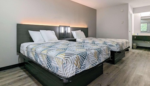 Deluxe Room, 2 Queen Beds, Accessible, Non Smoking