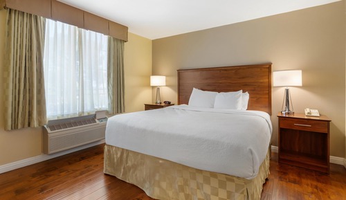 Suite, 1 King Bed, Non Smoking, Refrigerator & Microwave