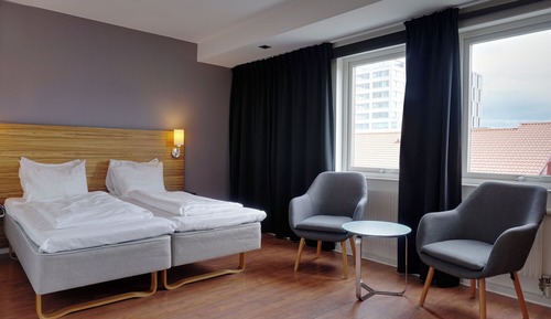 Family Room with 2 Single Beds