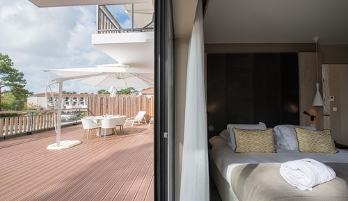 Deluxe Suite
